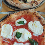 Pizzeria Charlie Brown Comida