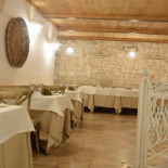 Trullo D'oro inside