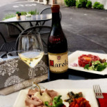 E .divino La Vineria food