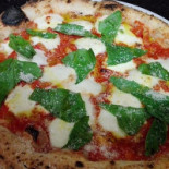 A Tutta Pizza food