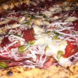 A Tutta Pizza food