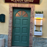 La Curandera Exterior
