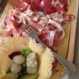 Con Pizza Canne Al Vento food