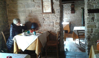 Il Girone Dei Golosi Del Castello Della Pieve inside