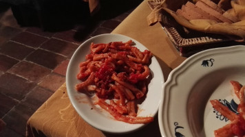 Il Girone Dei Golosi Del Castello Della Pieve food