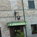 La Lanterna outside