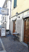 El Rocol outside