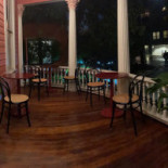 Indiniò Dentro