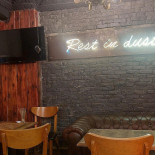 Ash Cafe' Dentro