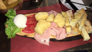 Mangia Divino Il Vinaino food
