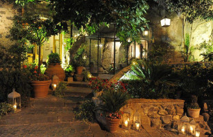 Osteria Del Fico Vecchio outside