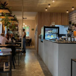 Pizza Tre inside