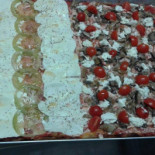 Pizza Tre food