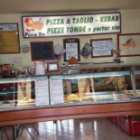 Pizza Tre inside