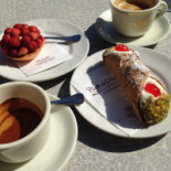 Caffè Del Duomo E Bebida