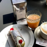 Caffè Del Duomo E Bebida