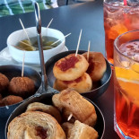 Caffè Del Duomo E Bebida