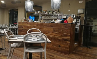 Pizzeria Dejavu inside