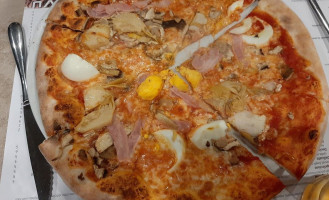 Pizzeria Dejavu food