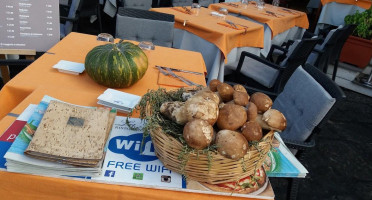 La Baia Del Clipper food