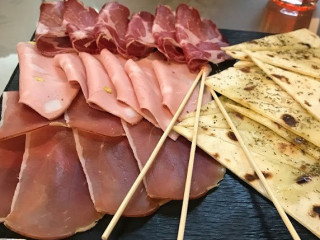 Cafe Carducci