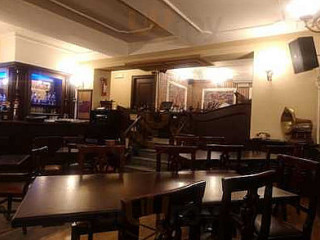 Crown's Pub