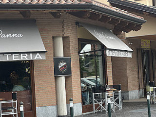 Latte Panna
