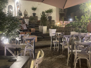 Amorelli Restaurant Cocktail Bar