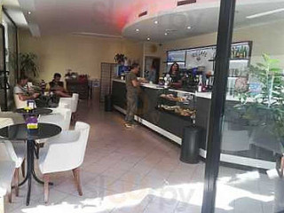 Iris Cafe