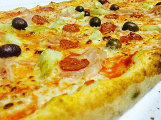 Enzo's Pizza