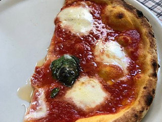 Alberto's
