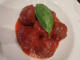 Cosmopolitan Bakery Bistrot