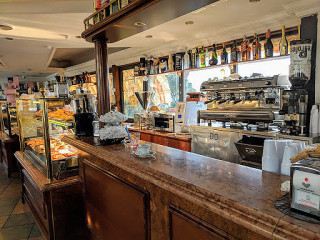 Caffe Vesuvius