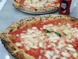 Pizzeria