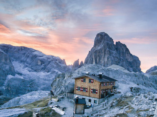 Rifugio Pian Di Cengia Büllelejochhütte