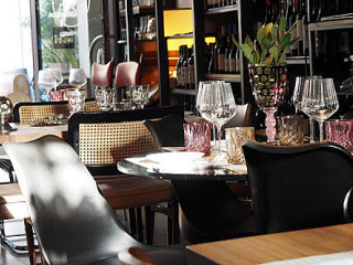Sciùrum Pizza Restaurant Cocktail Bar