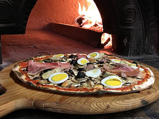 Pizzeria Eureka!