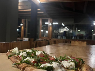 Campo Centrale Pizzeria