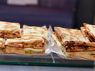 Pizzeria Artigiana Da Augusto Fanari