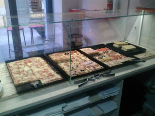 Pizza Piu' Di Viti Andrea