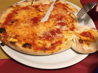 Pizza Inn Di Sefa Besnik
