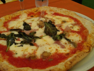 Pizzeria Toto' E Peppino Di Battimelli Carmine