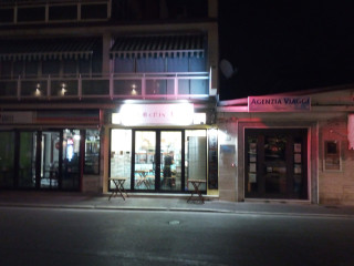 Phoenix Pizza