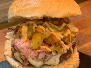 Bongou Pub And Grill