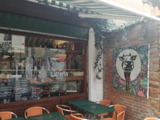 Latteria2465