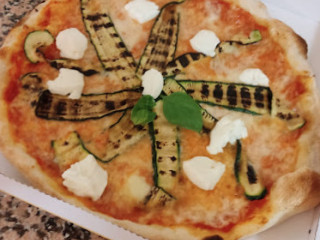 Pizzeria Red Fox Grill