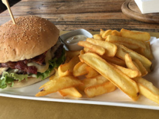 Millennium Pub