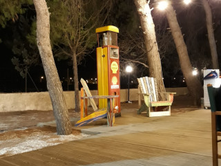 Pin-up Street Cafe