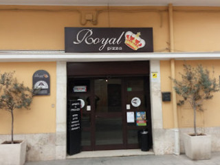 Royal Pizza