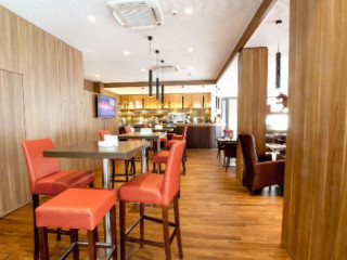 Bar Ristorante Societe En Ville